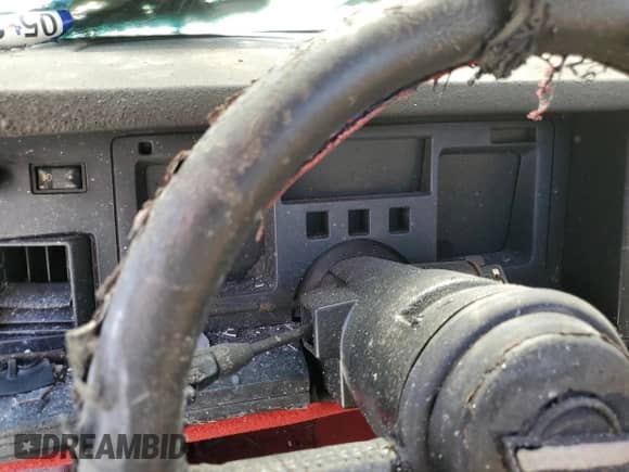 1989 Chevrolet Corvette с VIN 1G1YY3187K5107790, выставлен на аукционе Copart как лот 69282254 с пробегом Не указан миль и Списание • Salvage title. История ставок и продаж доступна на DreamBid. Изображение 9.