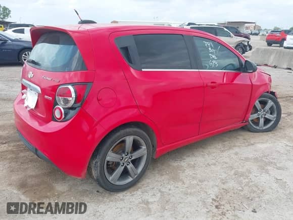 2016 Chevrolet Sonic RS z VIN 1G1JG6SB1G4158098, wystawiony jako IAAI lot #42075726 z przebiegiem 114 045 mil mil oraz . Historia ofert i sprzedaży dostępna na DreamBid. Obrazek 4.