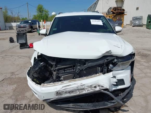 2019 Volkswagen Tiguan S с VIN 3VV0B7AX0KM027036, выставлен на аукционе IAAI как лот 42202681 с пробегом 75 192 миль миль и . История ставок и продаж доступна на DreamBid. Изображение 13.