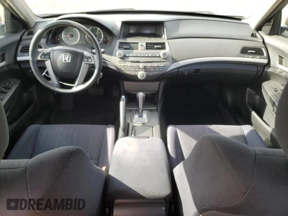 2012 Honda Accord LX z VIN 1HGCP2F34CA092400, wystawiony jako Copart lot #89529345 z przebiegiem 75 244 mil mil oraz Szkoda całkowita • Salvage title. Historia ofert i sprzedaży dostępna na DreamBid. Obrazek 8.