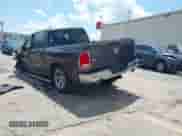 2015 Ram 1500 Laramie z VIN 1C6RR6NT7FS621680, wystawiony jako IAAI lot #42887104 z przebiegiem 203 488 mil mil oraz . Historia ofert i sprzedaży dostępna na DreamBid. Obrazek 3.