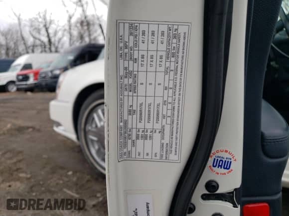 2006 Cadillac DTS Professional z VIN 1GEEH06Y56U500692, wystawiony jako Copart lot #56546565 z przebiegiem 26 810 mil mil oraz Szkoda całkowita • Salvage title. Historia ofert i sprzedaży dostępna na DreamBid. Obrazek 12.