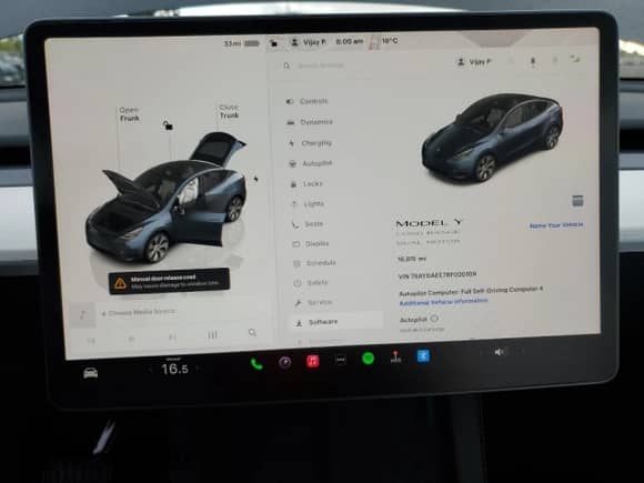 2024 Tesla Model Y Long Range z VIN 7SAYGAEE7RF020109, wystawiony jako Copart lot #84736305 z przebiegiem 16 815 mil mil oraz Szkoda całkowita • Salvage title. Historia ofert i sprzedaży dostępna na DreamBid. Obrazek 9.