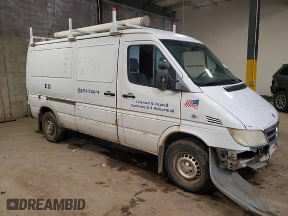 2005 Dodge Sprinter with VIN WD0PD644955811655, listed as a Copart auction lot 55257445 with Not provided miles and Salvage title. Bid and sale history available at DreamBid. Image 4.
