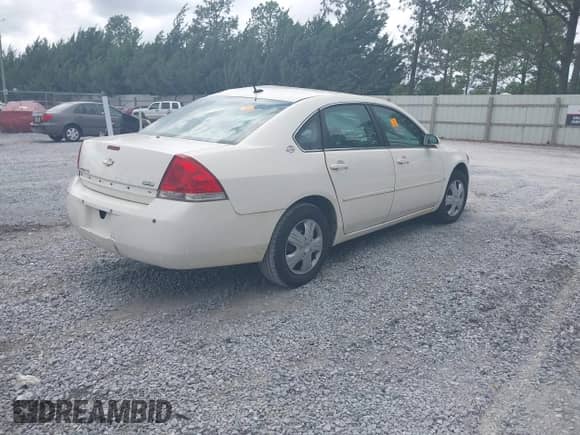 2007 Chevrolet Impala LS z VIN 2G1WB58KX79383848, wystawiony jako IAAI lot #43383290 z przebiegiem Nie podano mil oraz . Historia ofert i sprzedaży dostępna na DreamBid. Obrazek 4.