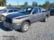2005 Dodge Dakota ST with VIN 1D7HW22K05S206111, listed as a IAAI auction lot 42338621 with 159,563 mi miles and . Bid and sale history available at DreamBid. Image 18.