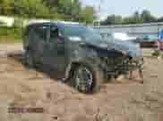 2025 Chevrolet Tahoe Z71 z VIN 1GNS6PRD9SR204663, wystawiony jako Copart lot #68784975 z przebiegiem 10 238 mil mil oraz Nie do naprawy • Non repairable. Historia ofert i sprzedaży dostępna na DreamBid. Obrazek 4.