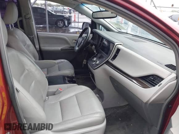 2016 Toyota Sienna XLE with VIN 5TDYK3DC9GS690633, listed as a IAAI auction lot 42496276 with 140,289 mi miles and . Bid and sale history available at DreamBid. Image 5.