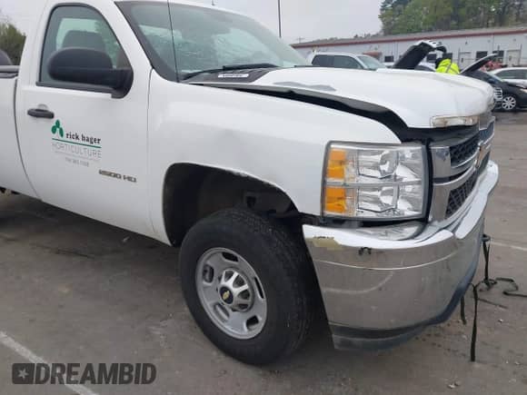2012 Chevrolet Silverado 2500HD Work Truck z VIN 1GB0CVCG8CF145676, wystawiony jako IAAI lot #41835188 z przebiegiem 88 412 mil mil oraz . Historia ofert i sprzedaży dostępna na DreamBid. Obrazek 17.