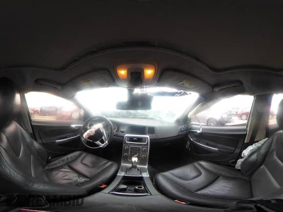 2013 Volvo S60 T5 Premier z VIN YV1612FS8D1212862, wystawiony jako IAAI lot #43112996 z przebiegiem 159 493 mil mil oraz . Historia ofert i sprzedaży dostępna na DreamBid. Obrazek 18.