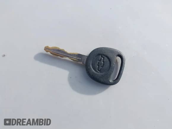 2004 Chevrolet Suburban LS z VIN 1GNFK16ZX4J115566, wystawiony jako IAAI lot #41702268 z przebiegiem 243 572 mil mil oraz . Historia ofert i sprzedaży dostępna na DreamBid. Obrazek 11.