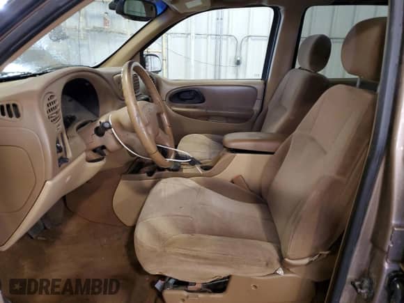 2002 Chevrolet TrailBlazer EXT LT with VIN 1GNET16S426137381, listed as a Copart auction lot 64457995 with 365,605 mi miles and Salvage title. Bid and sale history available at DreamBid. Image 7.