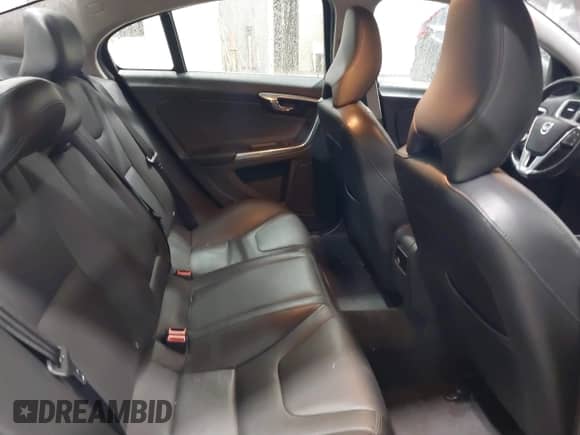 2016 Volvo S60 T5 Premier с VIN YV1612TK0G2410743, выставлен на аукционе IAAI как лот 41717318 с пробегом 87 087 миль миль и . История ставок и продаж доступна на DreamBid. Изображение 8.