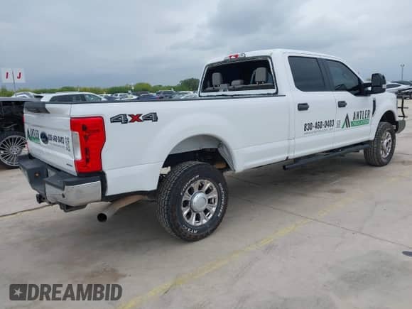 2018 Ford F-250 XL с VIN 1FT7W2B62JEB98479, выставлен на аукционе IAAI как лот 42062513 с пробегом 147 521 миль миль и . История ставок и продаж доступна на DreamBid. Изображение 4.