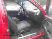 2010 Chevrolet Colorado 1LT z VIN 1GCDSCD90A8105078, wystawiony jako IAAI lot #41987710 z przebiegiem 192 779 mil mil oraz . Historia ofert i sprzedaży dostępna na DreamBid. Obrazek 5.