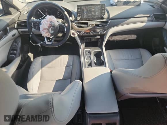 2019 Honda Accord Touring с VIN 1HGCV2F98KA024920, выставлен на аукционе Copart как лот 70602175 с пробегом 57 182 миль миль и Списание • Salvage title. История ставок и продаж доступна на DreamBid. Изображение 8.
