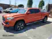 2018 Toyota Tacoma SR5 z VIN 3TMBZ5DN6JM014548, wystawiony jako Copart lot #67144175 z przebiegiem 52 381 mil mil oraz Szkoda całkowita • Salvage title. Historia ofert i sprzedaży dostępna na DreamBid. Obrazek 1.