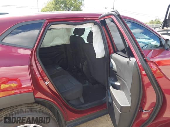 2025 Chevrolet Trax LS z VIN KL77LFEP9SC293569, wystawiony jako IAAI lot #43041709 z przebiegiem 1 327 mil mil oraz . Historia ofert i sprzedaży dostępna na DreamBid. Obrazek 8.