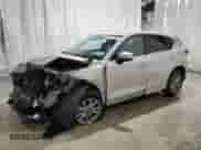 2025 Mazda CX-5 S Select z VIN JM3KFBBLXS0690411, wystawiony jako Copart lot #90328315 z przebiegiem Nie podano mil oraz Szkoda całkowita • Salvage title. Historia ofert i sprzedaży dostępna na DreamBid. Obrazek 1.