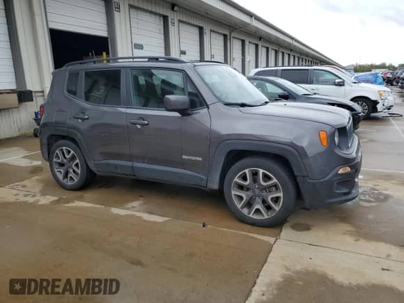 2018 Jeep Renegade Altitude with VIN ZACCJABB8JPG86993, listed as a Copart auction lot 85112585 with 129,975 mi miles and Salvage title. Bid and sale history available at DreamBid. Image 4.