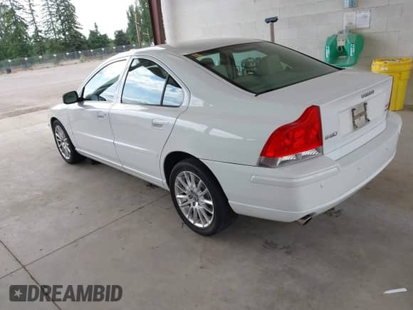 2007 Volvo S60 2.5L Turbo с VIN YV1RH592672614657, выставлен на аукционе IAAI как лот 42438342 с пробегом 105 956 миль миль и . История ставок и продаж доступна на DreamBid. Изображение 3.