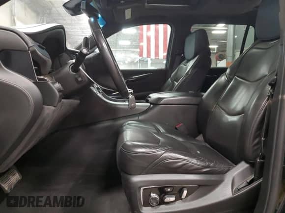 2018 Cadillac Escalade Platinum with VIN 1GYS4DKJ3JR126872, listed as a Copart auction lot 58346145 with 155,931 mi miles and Salvage title. Bid and sale history available at DreamBid. Image 7.