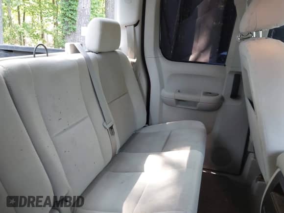 2007 GMC Sierra 1500 SLE2 with VIN 2GTEK19J071635932, listed as a IAAI auction lot 42356992 with 162,228 mi miles and . Bid and sale history available at DreamBid. Image 8.