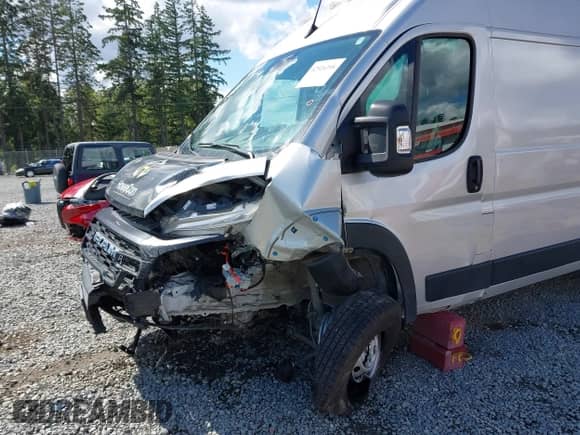 2023 Ram ProMaster Cargo с VIN 3C6MRVJG4PE554344, выставлен на аукционе IAAI как лот 42926398 с пробегом 39 213 миль миль и . История ставок и продаж доступна на DreamBid. Изображение 6.