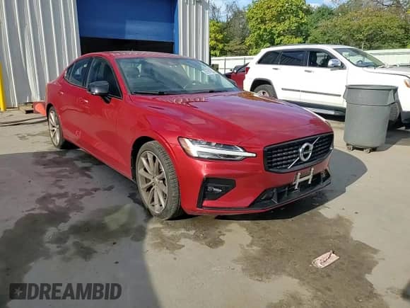 2021 Volvo S60 Momentum z VIN 7JR102TZ1MG123976, wystawiony jako Copart lot #82147935 z przebiegiem 25 842 mil mil oraz Szkoda całkowita • Salvage title. Historia ofert i sprzedaży dostępna na DreamBid. Obrazek 14.
