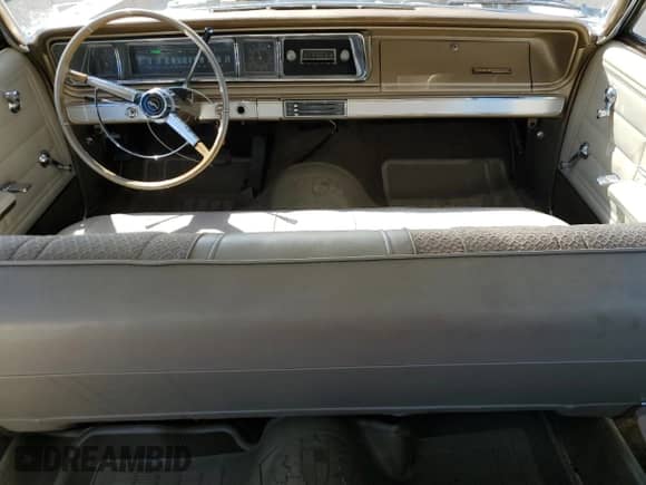 1966 Chevrolet Impala z VIN 164396T157284, wystawiony jako Copart lot #69914345 z przebiegiem 19 881 mil mil oraz Szkoda całkowita • Salvage title. Historia ofert i sprzedaży dostępna na DreamBid. Obrazek 8.