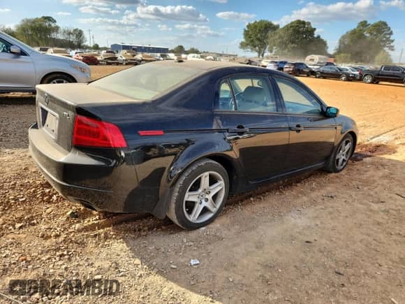 2006 Acura TL with VIN 19UUA66226A046735, listed as a Copart auction lot 85181395 with 211,856 mi miles and Salvage title. Bid and sale history available at DreamBid. Image 3.
