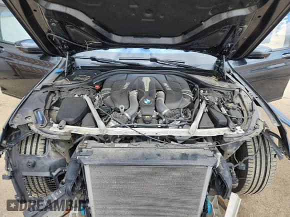 2018 BMW 7 Series 750i xDrive with VIN WBA7B0C59JG527315, listed as a Copart auction lot 69630535 with 47,063 mi miles and Salvage title. Bid and sale history available at DreamBid. Image 11.