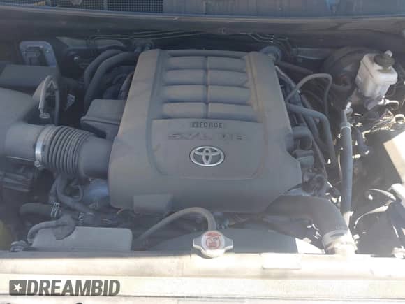 2019 Toyota Tundra SR5 с VIN 5TFAY5F17KX825862, выставлен на аукционе IAAI как лот 42212150 с пробегом 101 117 миль миль и . История ставок и продаж доступна на DreamBid. Изображение 10.