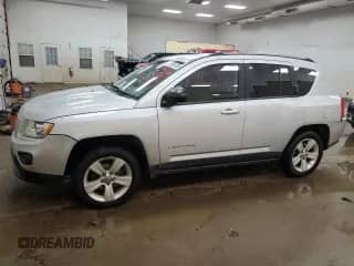 2011 Jeep Compass Latitude with VIN 1J4NT1FB6BD260856, listed as a Copart auction lot 81098705 with 111,933 mi miles and Clean title. Bid and sale history available at DreamBid. Image 1.