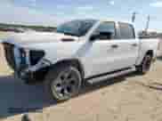 2025 Ram 1500 Big Horn z VIN 1C6RREFP3SN616108, wystawiony jako Copart lot #67077085 z przebiegiem 1 756 mil mil oraz Szkoda całkowita • Salvage title. Historia ofert i sprzedaży dostępna na DreamBid. Obrazek 1.