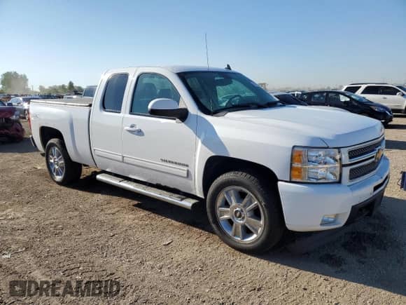 2013 Chevrolet Silverado 1500 LTZ z VIN 1GCRKTE7XDZ351847, wystawiony jako Copart lot #70548135 z przebiegiem 99 184 mil mil oraz Szkoda całkowita • Salvage title. Historia ofert i sprzedaży dostępna na DreamBid. Obrazek 4.