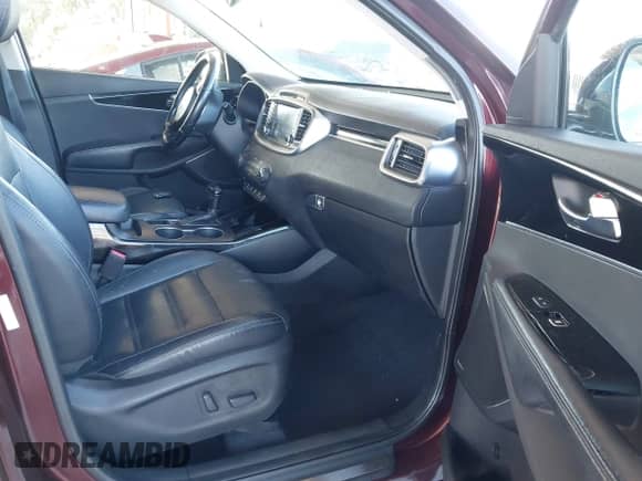 2016 Kia Sorento SXL z VIN 5XYPKDA58GG123852, wystawiony jako IAAI lot #43370105 z przebiegiem 157 292 mil mil oraz . Historia ofert i sprzedaży dostępna na DreamBid. Obrazek 5.