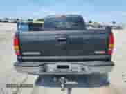2005 GMC Sierra 1500 SLE z VIN 2GTEK13T951280718, wystawiony jako Copart lot #68005585 z przebiegiem 177 042 mil mil oraz Szkoda całkowita • Salvage title. Historia ofert i sprzedaży dostępna na DreamBid. Obrazek 6.