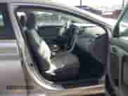 2015 Hyundai Elantra SE с VIN 5NPDH4AE6FH587070, выставлен на аукционе IAAI как лот 43470363 с пробегом 65 503 миль миль и . История ставок и продаж доступна на DreamBid. Изображение 5.