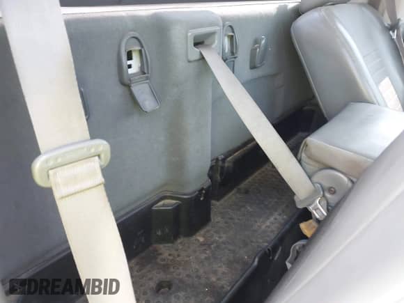 2006 Dodge 1500 ST z VIN 1D7HA16N46J157001, wystawiony jako IAAI lot #43228631 z przebiegiem 174 529 mil mil oraz . Historia ofert i sprzedaży dostępna na DreamBid. Obrazek 8.