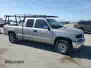 2000 GMC Sierra 1500 SLE с VIN 1GTEK19T5YE409936, выставлен на аукционе Copart как лот 59041535 с пробегом 210 541 миль миль и Списание • Salvage title. История ставок и продаж доступна на DreamBid. Изображение 4.