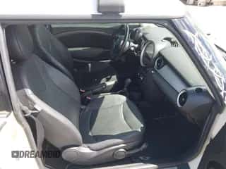 2012 MINI Hardtop with VIN WMWSU3C50CT255544, listed as a IAAI auction lot 42533243 with 102,422 mi miles and . Bid and sale history available at DreamBid. Image 5.