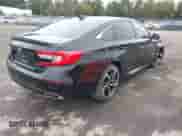 2018 Honda Accord Sport z VIN 1HGCV1F37JA020636, wystawiony jako IAAI lot #43424860 z przebiegiem 165 295 mil mil oraz . Historia ofert i sprzedaży dostępna na DreamBid. Obrazek 4.