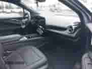 2024 Chevrolet Blazer EV eAWD LT z VIN 3GNKDBRJ0RS266829, wystawiony jako IAAI lot #41598011 z przebiegiem 2 578 mil mil oraz . Historia ofert i sprzedaży dostępna na DreamBid. Obrazek 5.