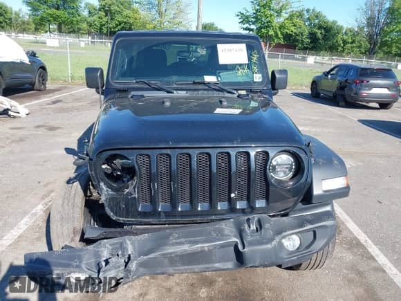 2022 Jeep Wrangler Unlimited Willys with VIN 1C4HJXDN4NW255589, listed as a IAAI auction lot 42307438 with 28,550 mi miles and . Bid and sale history available at DreamBid. Image 12.