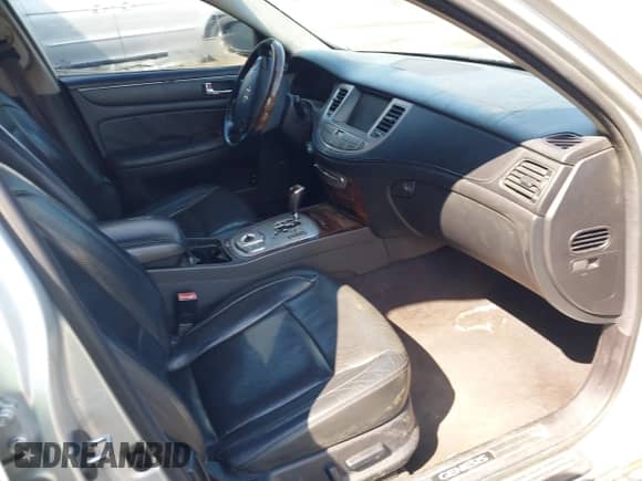 2011 Hyundai Genesis с VIN KMHGC4DF9BU125887, выставлен на аукционе IAAI как лот 43200912 с пробегом 242 504 миль миль и . История ставок и продаж доступна на DreamBid. Изображение 5.