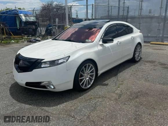 2010 Acura TL Technology с VIN 19UUA9F56AA009661, выставлен на аукционе Copart как лот 90202455 с пробегом 136 865 миль миль и Списание • Salvage title. История ставок и продаж доступна на DreamBid. Изображение 2.