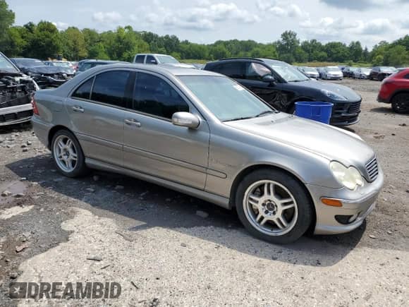 2003 Mercedes-Benz C AMG z VIN WDBRF65J03F382539, wystawiony jako Copart lot #68867995 z przebiegiem 146 253 mil mil oraz Czysty tytuł • Clean title. Historia ofert i sprzedaży dostępna na DreamBid. Obrazek 4.