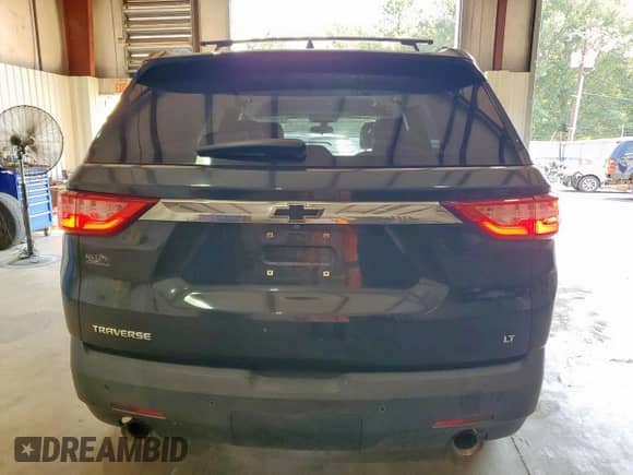 2020 Chevrolet Traverse LT Cloth with VIN 1GNERGKW2LJ238895, listed as a Copart auction lot 81002935 with 197,667 mi miles and Clean title. Bid and sale history available at DreamBid. Image 6.