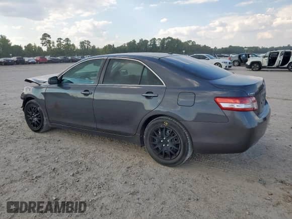 2011 Toyota Camry LE with VIN 4T4BF3EK1BR150988, listed as a Copart auction lot 81912045 with 198,796 mi miles and Salvage title. Bid and sale history available at DreamBid. Image 2.